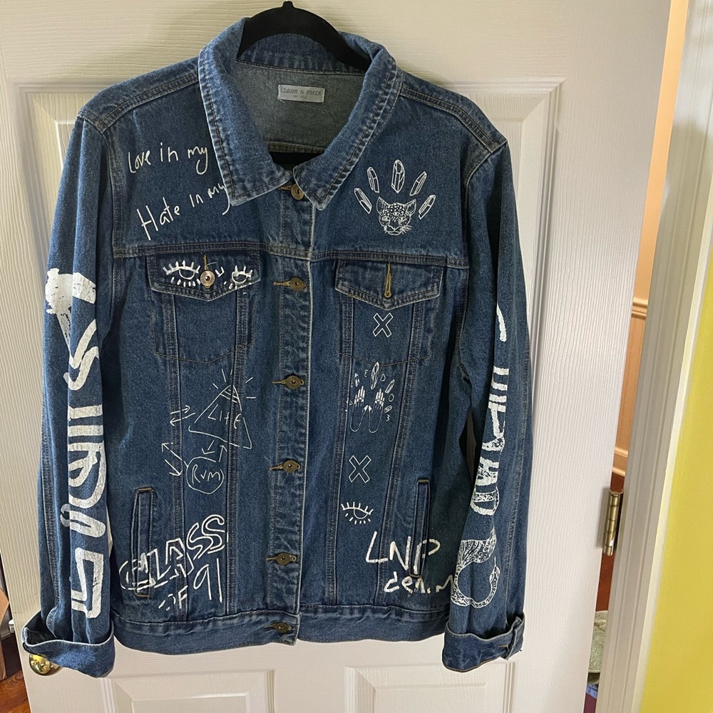 Liquor N Poker men’s graffiti‎ denim jacket size large